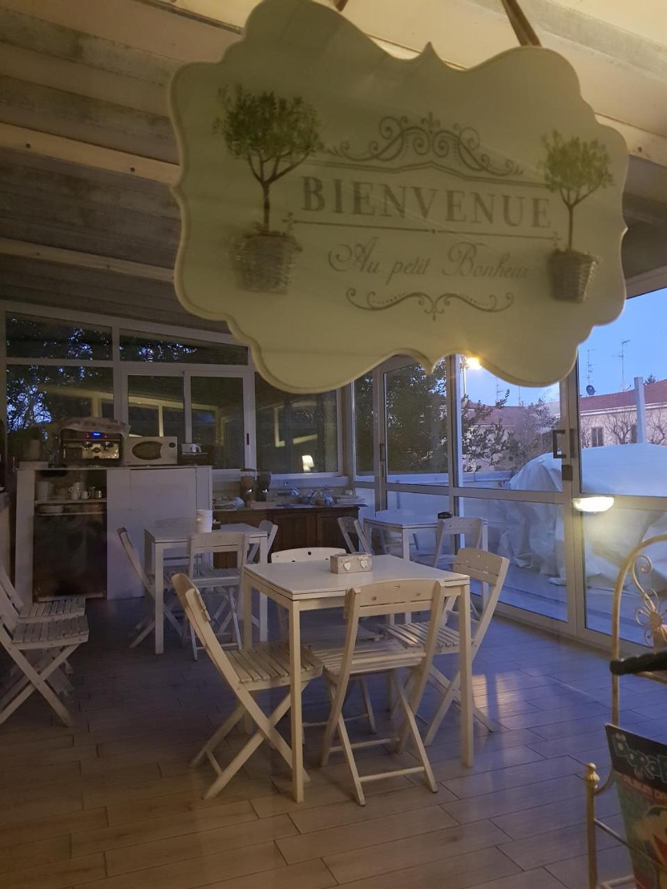 Luna City Ravenna Bagian luar foto