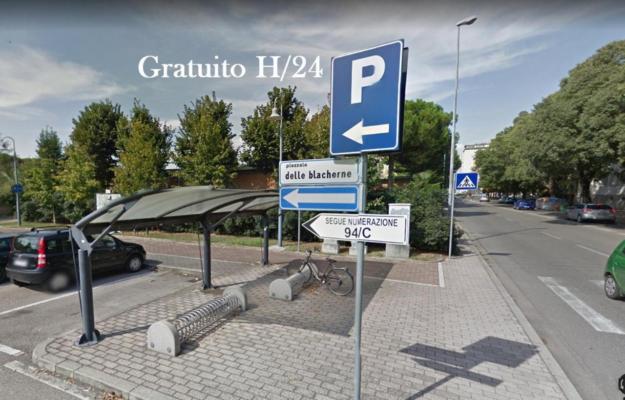 Luna City Ravenna Bagian luar foto